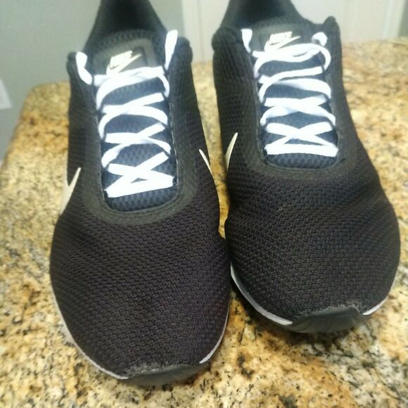 Men's Nike Lunarestoa 2 Essential Casual Shoes, 811372 010 Size 12 Black/White - Picture 11 of 12